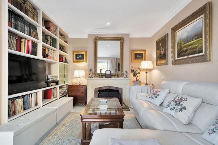 Image No.45-3 Bed Townhouse for sale