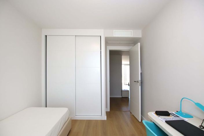 Image No.58-3 Bed Apartment for sale