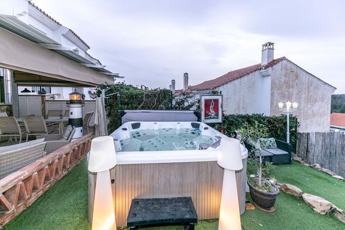 Image No.29-3 Bed Townhouse for sale