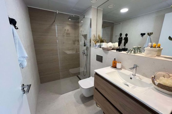 Image No.12-2 Bed Apartment for sale