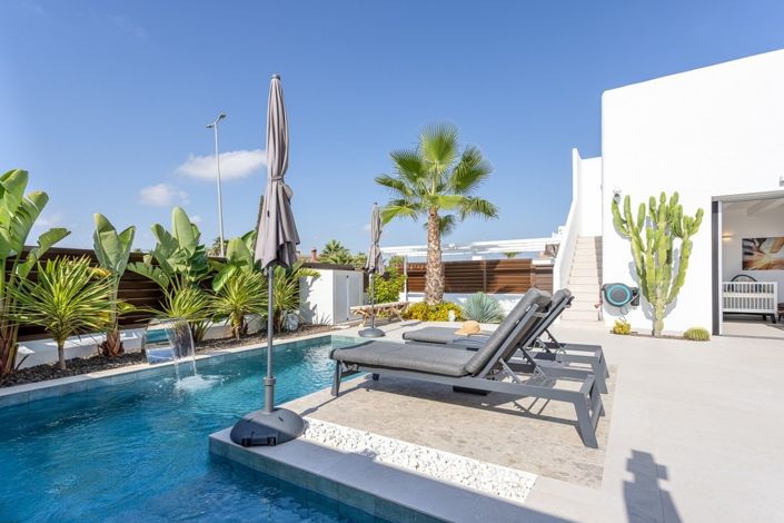 Image No.2-3 Bed Villa for sale