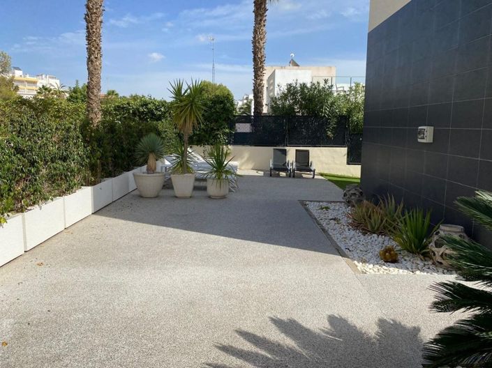 Image No.2-3 Bed Townhouse for sale