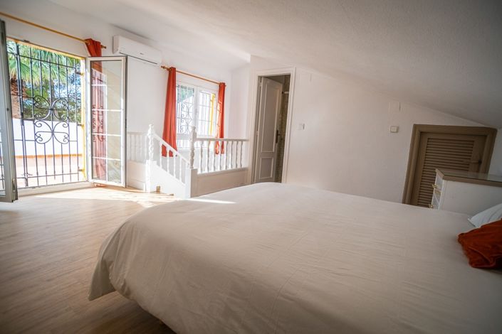 Image No.35-3 Bed Villa for sale