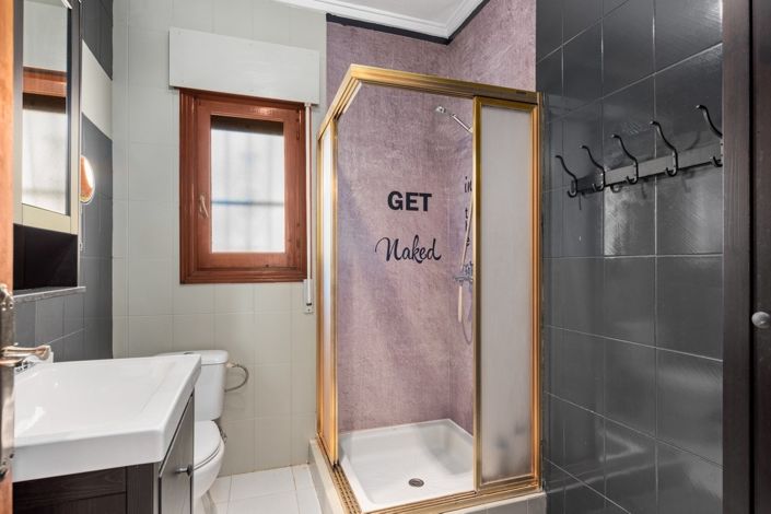 Image No.17-3 Bed Villa for sale