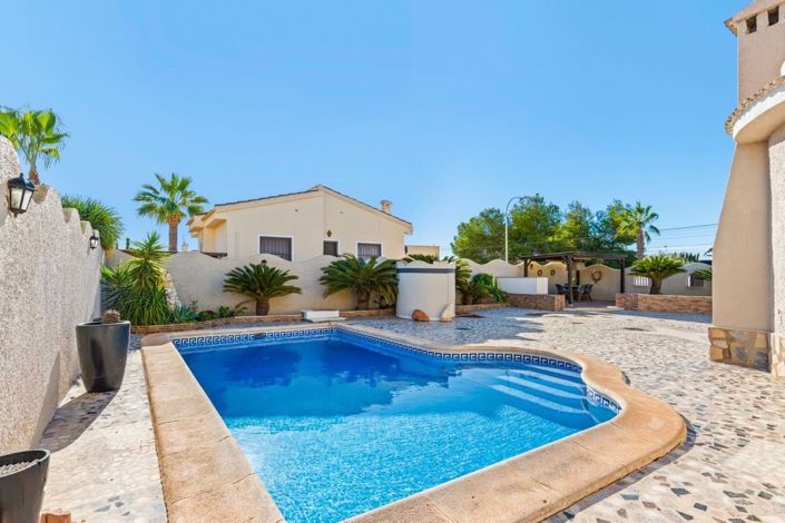 Image No.21-3 Bed Villa for sale