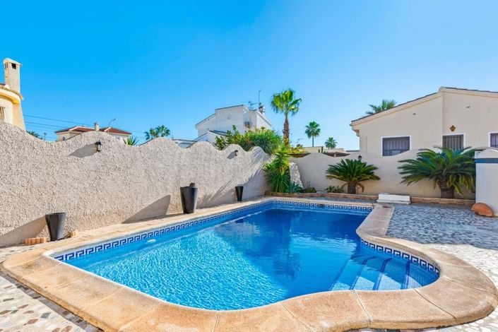 Image No.22-3 Bed Villa for sale