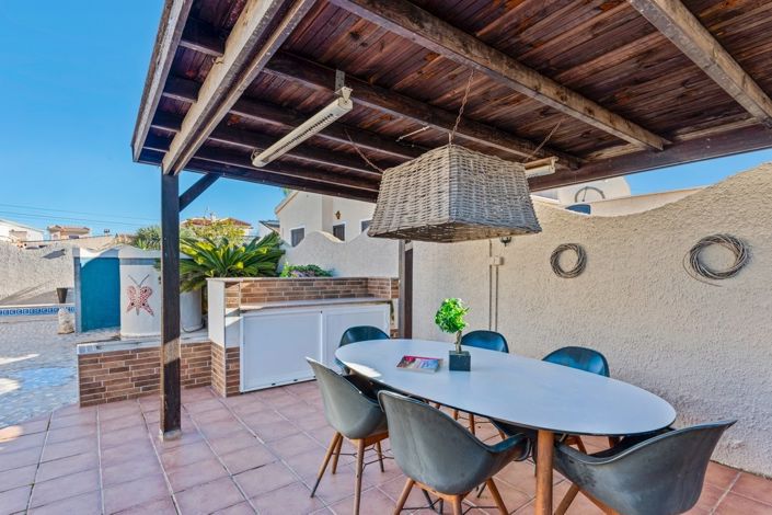 Image No.26-3 Bed Villa for sale