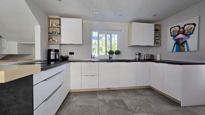 Image No.11-5 Bed Villa for sale