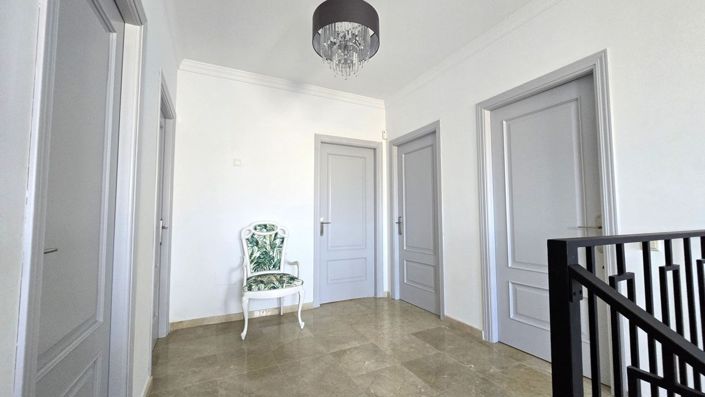 Image No.27-5 Bed Villa for sale