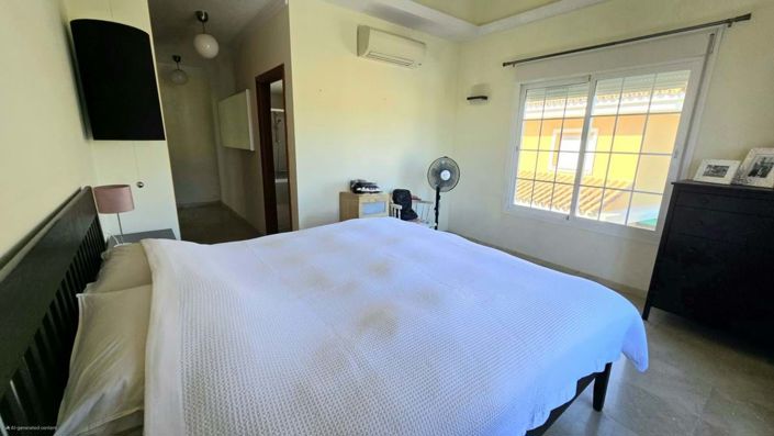 Image No.37-5 Bed Villa for sale