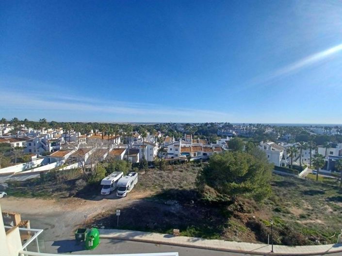 Image No.22-3 Bed Apartment for sale