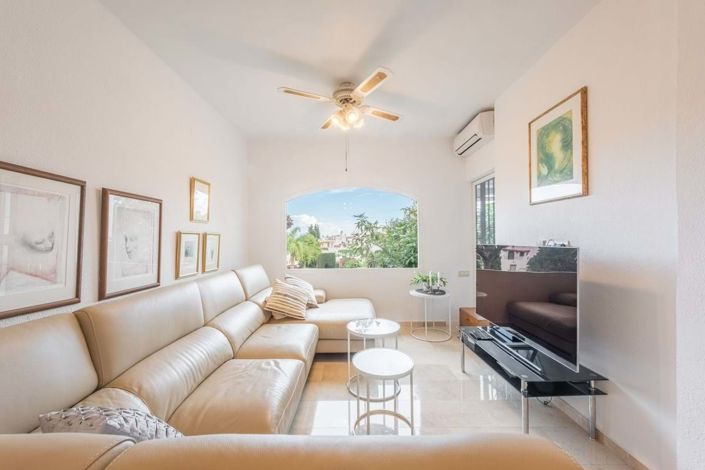 Image No.10-4 Bed Townhouse for sale