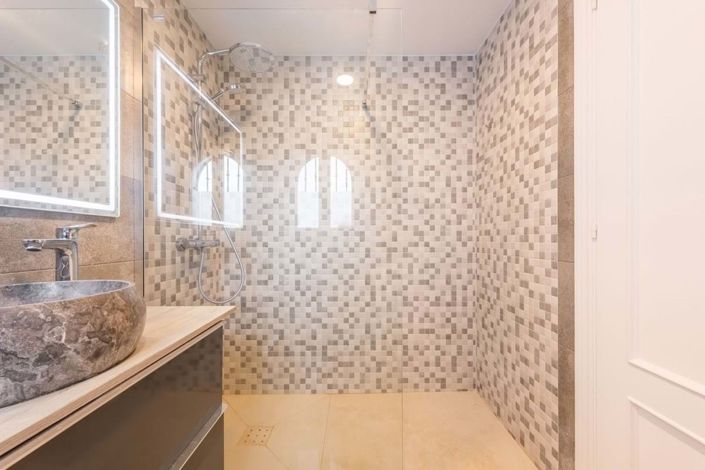 Image No.24-4 Bed Townhouse for sale