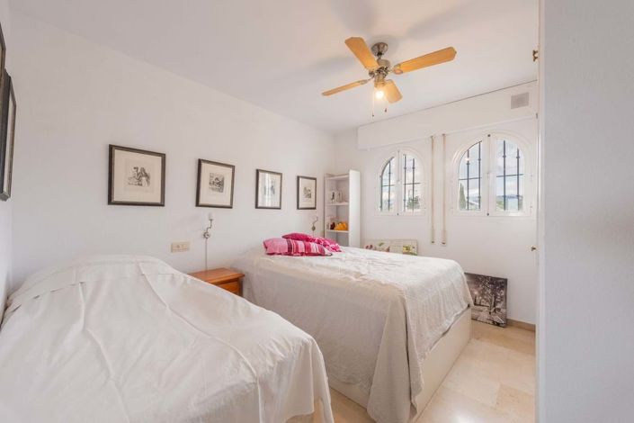 Image No.29-4 Bed Townhouse for sale