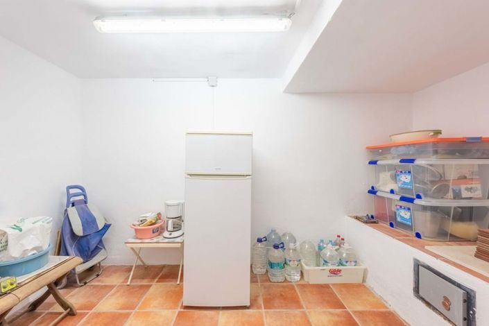 Image No.37-4 Bed Townhouse for sale