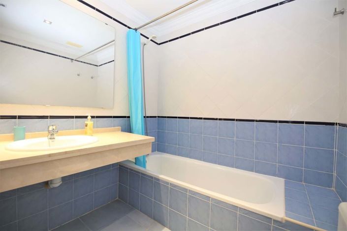 Image No.12-2 Bed Apartment for sale