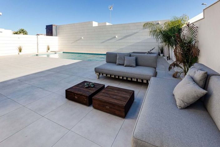 Image No.3-3 Bed Villa for sale