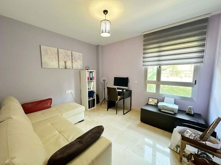 Image No.15-3 Bed Apartment for sale