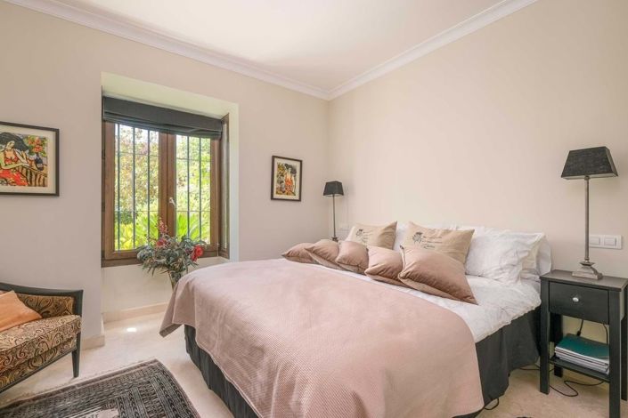 Image No.12-2 Bed Apartment for sale