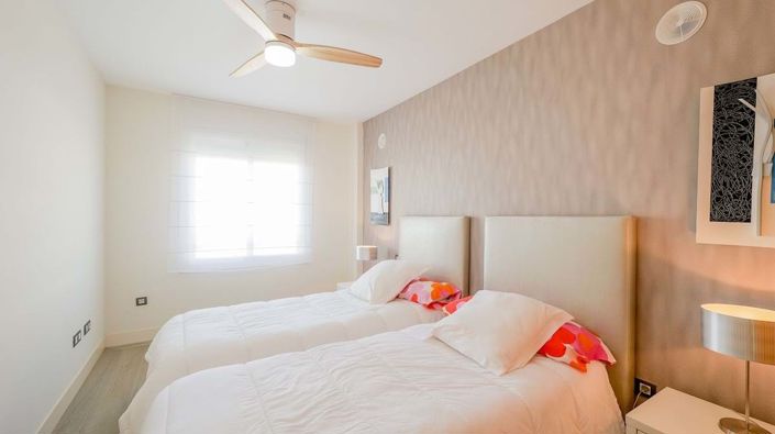 Image No.19-3 Bed Townhouse for sale