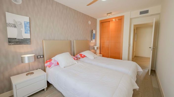 Image No.20-3 Bed Townhouse for sale