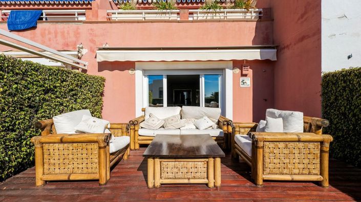 Image No.26-3 Bed Townhouse for sale