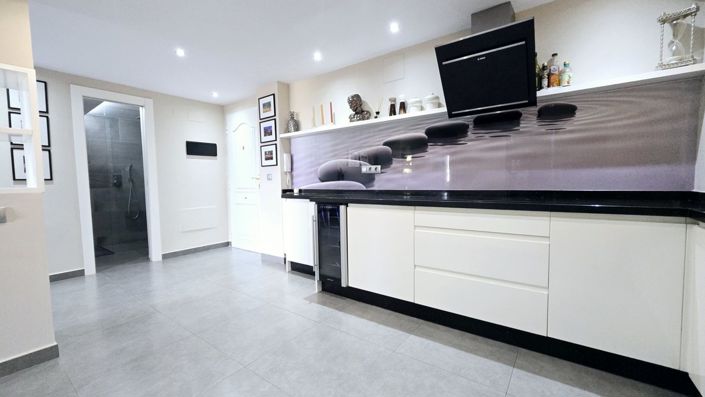 Image No.15-2 Bed Apartment for sale