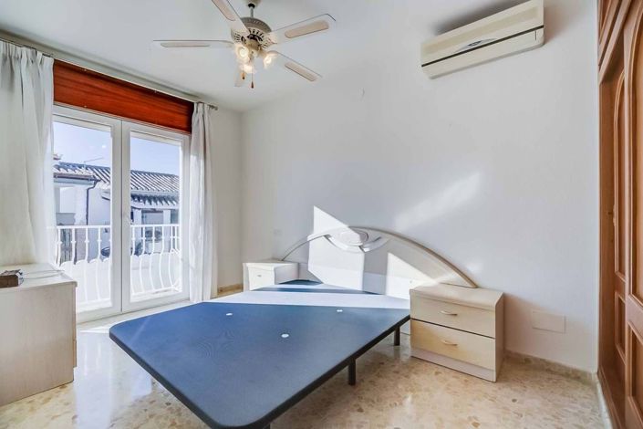 Image No.27-4 Bed Villa for sale