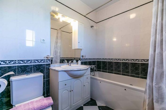 Image No.35-4 Bed Villa for sale