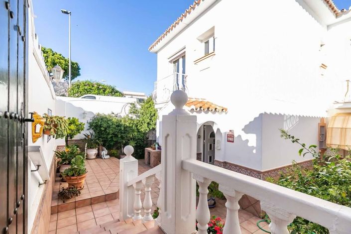 Image No.40-4 Bed Villa for sale