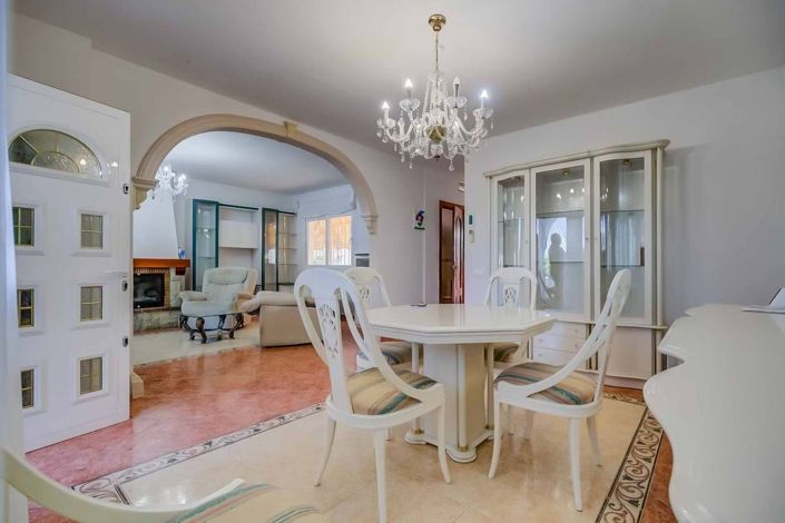 Image No.5-4 Bed Villa for sale