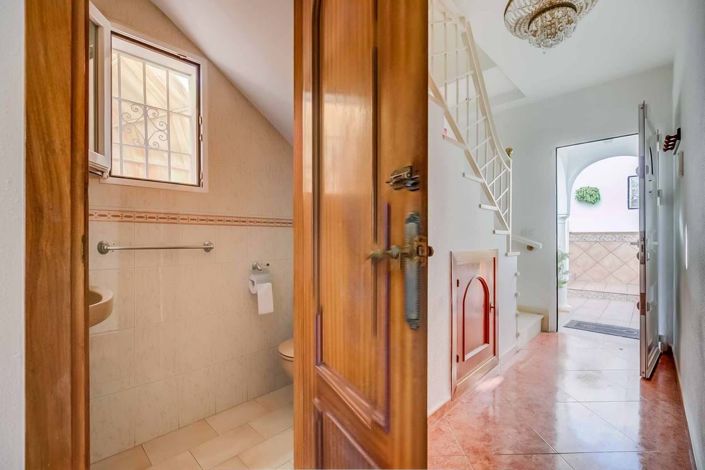 Image No.9-4 Bed Villa for sale