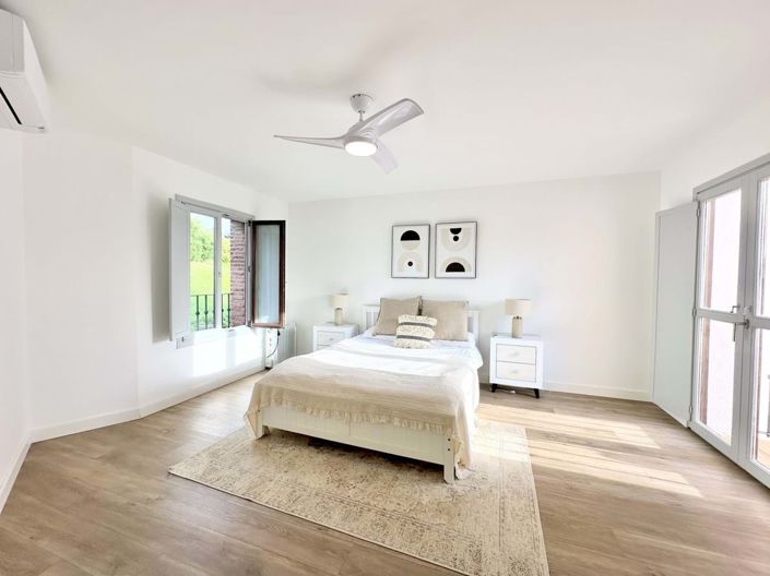 Image No.19-4 Bed Townhouse for sale