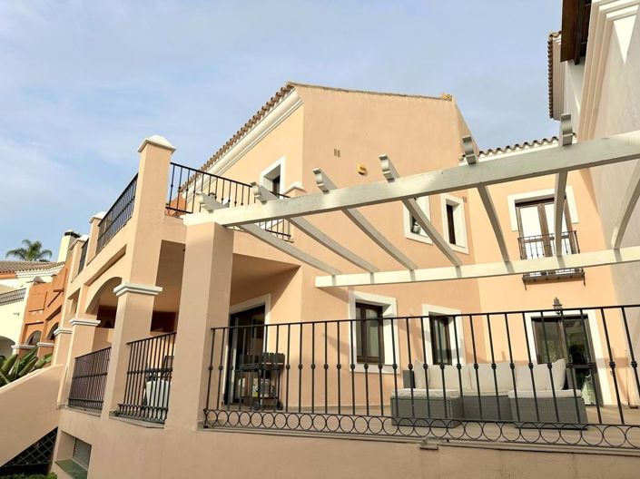 Image No.35-4 Bed Townhouse for sale