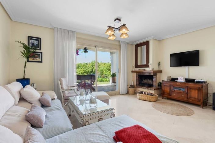 Image No.10-4 Bed Townhouse for sale