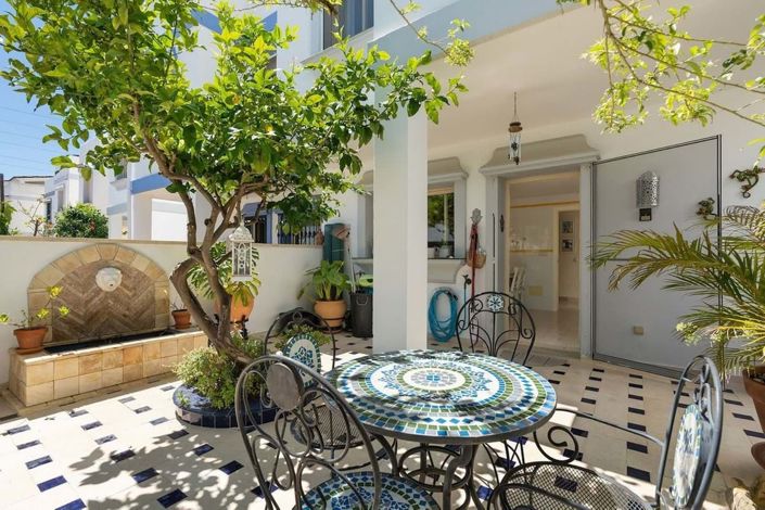 Image No.6-4 Bed Townhouse for sale