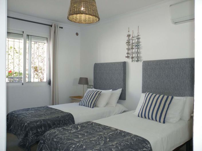 Image No.35-3 Bed Villa for sale