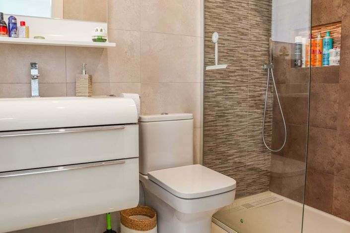 Image No.19-3 Bed Townhouse for sale