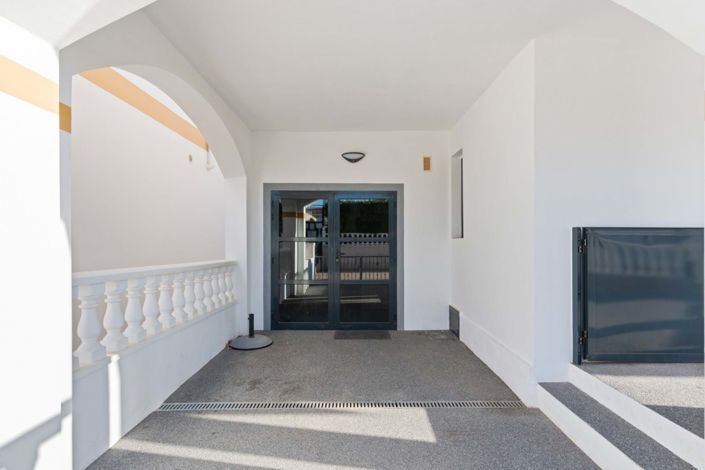 Image No.26-3 Bed Villa for sale