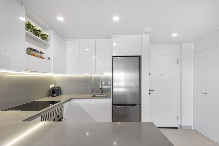 Image No.21-3 Bed Apartment for sale