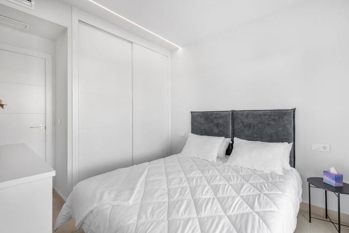 Image No.31-3 Bed Apartment for sale