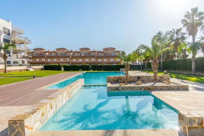 Image No.26-2 Bed Apartment for sale