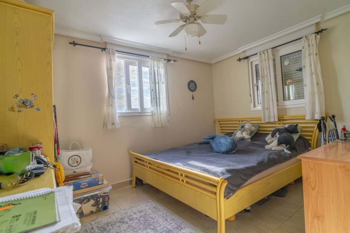 Image No.6-3 Bed Townhouse for sale