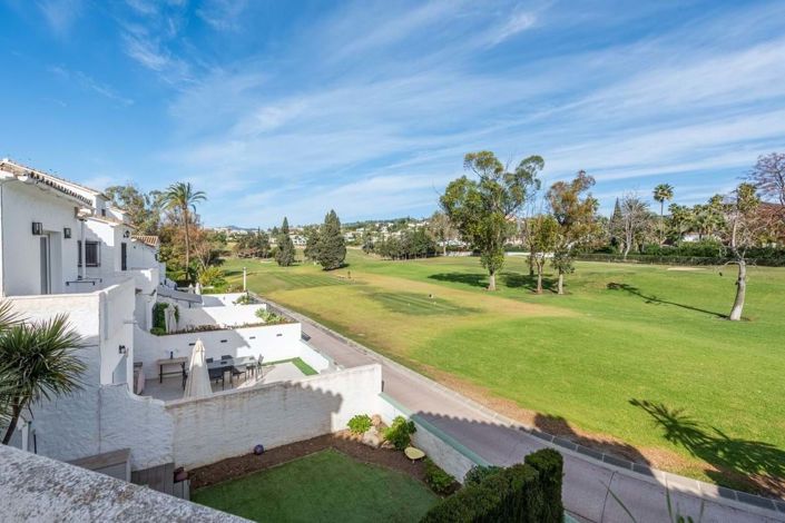 Image No.19-3 Bed Townhouse for sale