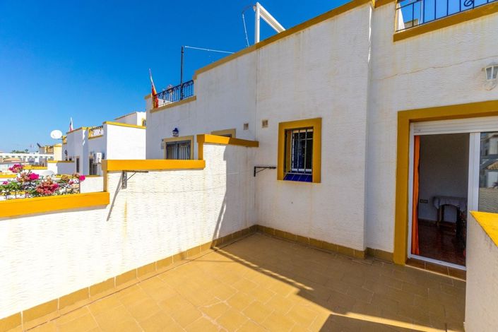 Image No.16-3 Bed Townhouse for sale