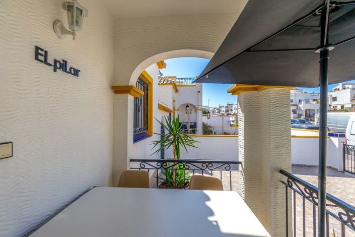 Image No.26-3 Bed Townhouse for sale