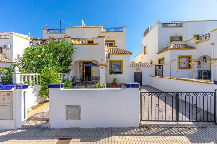 Image No.28-3 Bed Townhouse for sale