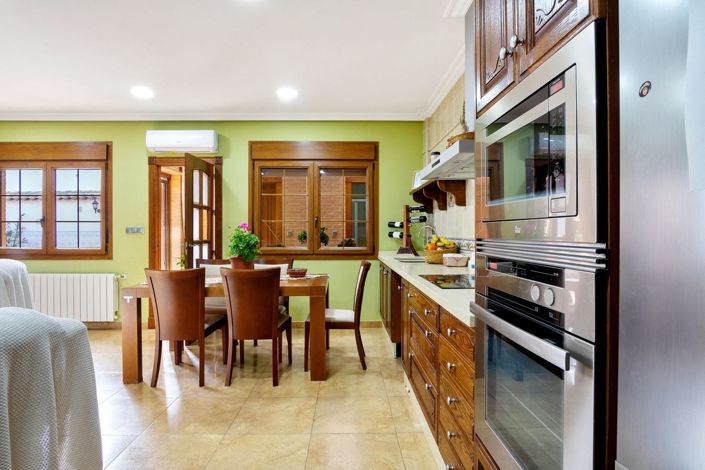 Image No.4-4 Bed Villa for sale