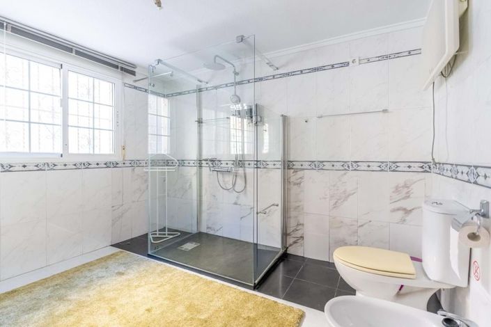 Image No.17-4 Bed Villa for sale