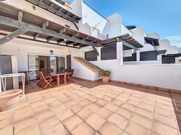 Image No.12-4 Bed Townhouse for sale